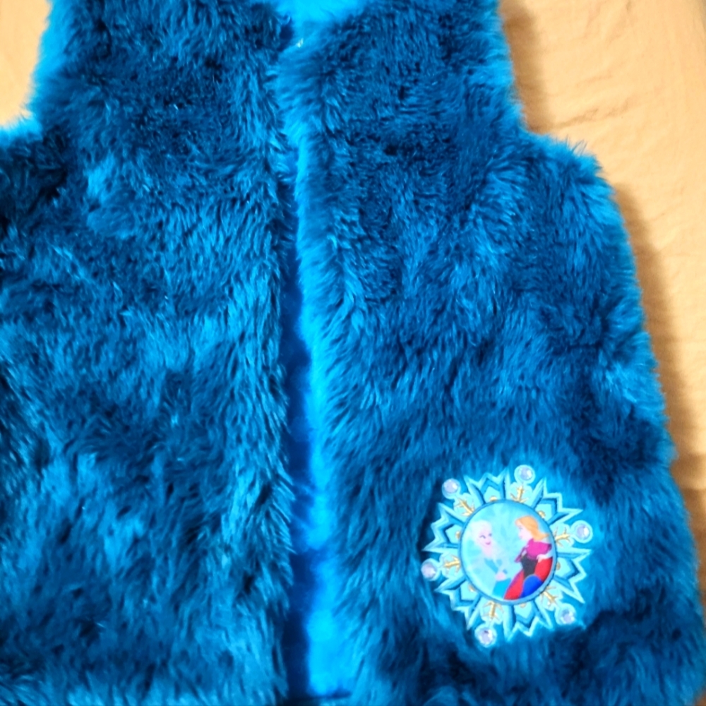 Disney vest size 7/8